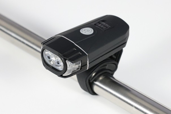 USB 5 وات مصباح دراجة قابل لإعادة الشحن 8.4x4.5x3.5cm المصباح الأمامي