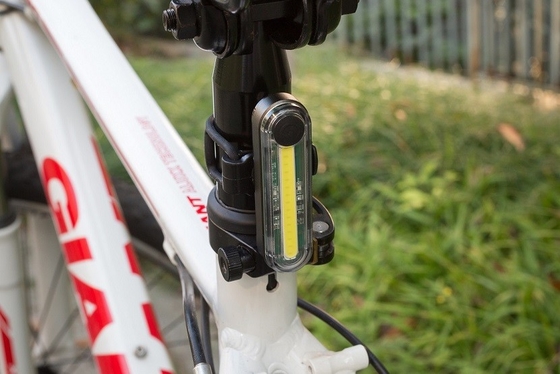 ضوء الدراجة الجبلية القابلة لإعادة الشحن LED فائقة السطوع 72 * 20 * 32 مم